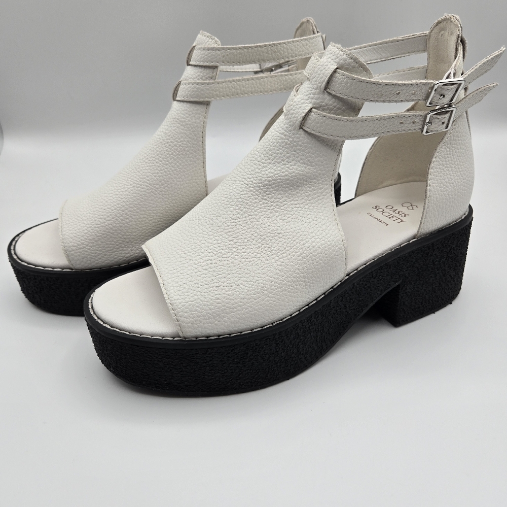 Oasis Society Elizabeth White Chunky Platform Strapped Sandals Womens Size 9